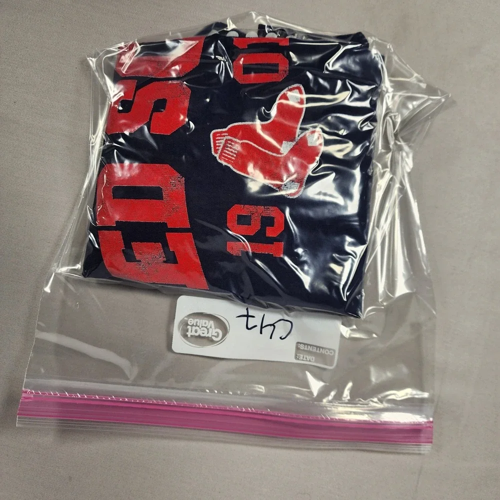 Soft As A Grape Boston Red Sox T-Shirt Mens Small Navy Blue MLB 1901 Graphic NWT